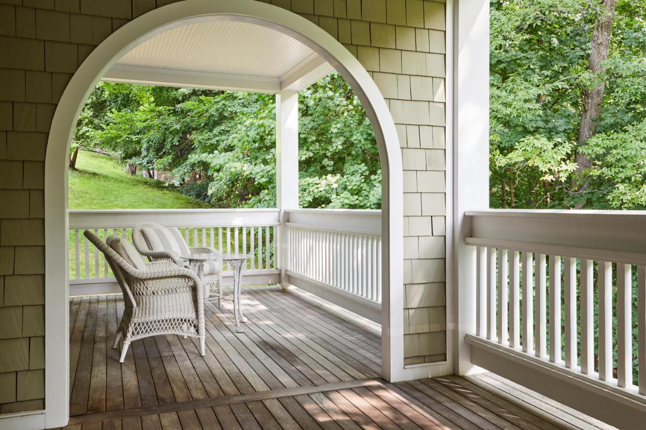 The Mayflower Inn & Spa, Auberge Resorts Collection Washington Екстериор снимка